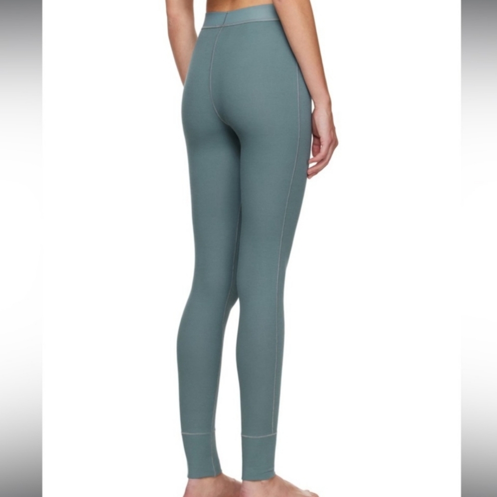 Skims | Ribbed Leggings In Kyanite - Picture 6 of 10